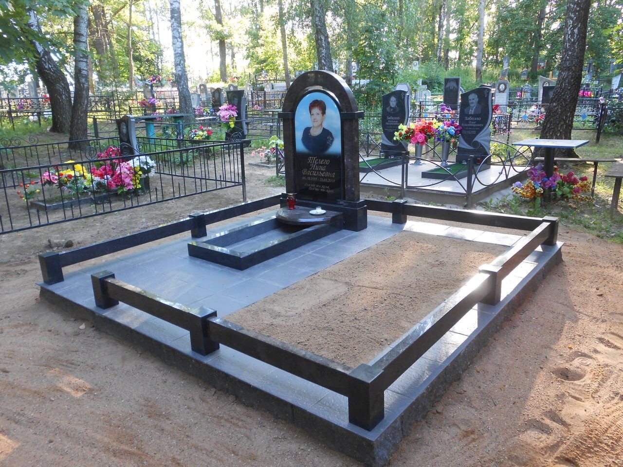 Вертикальный памятник